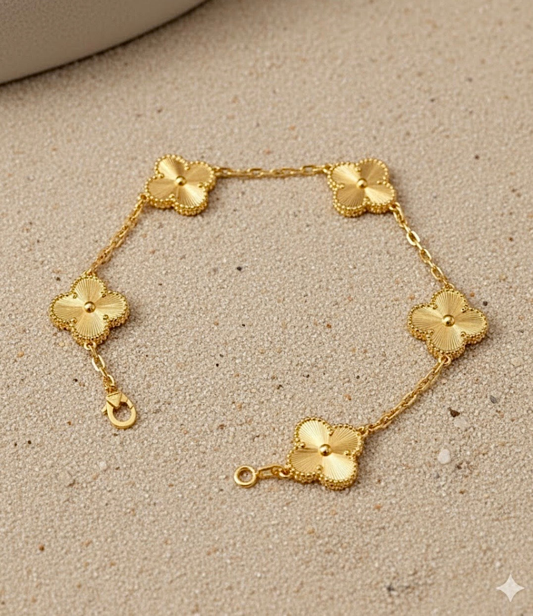 Pulsera tréboles dorados