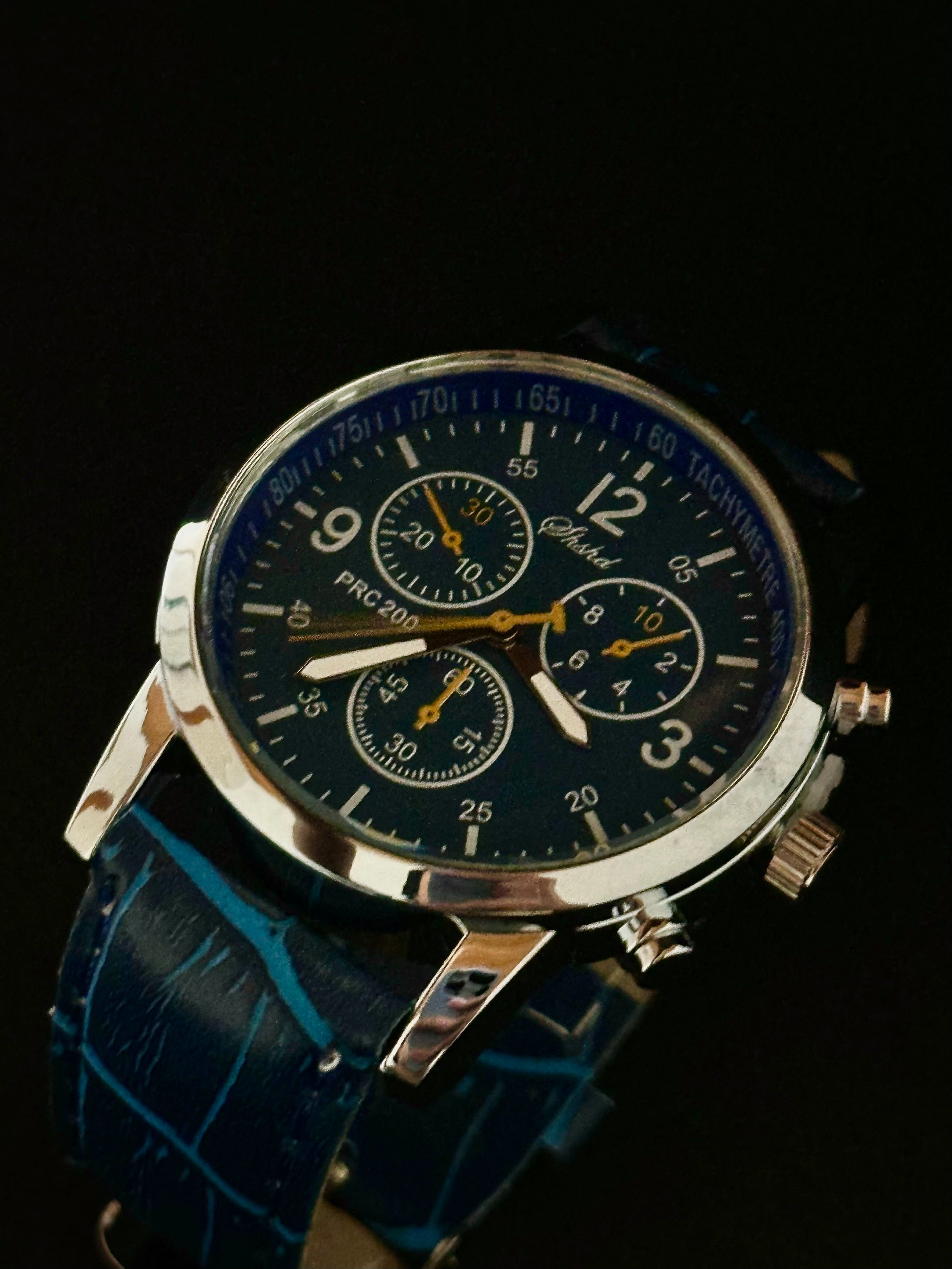 Reloj azul