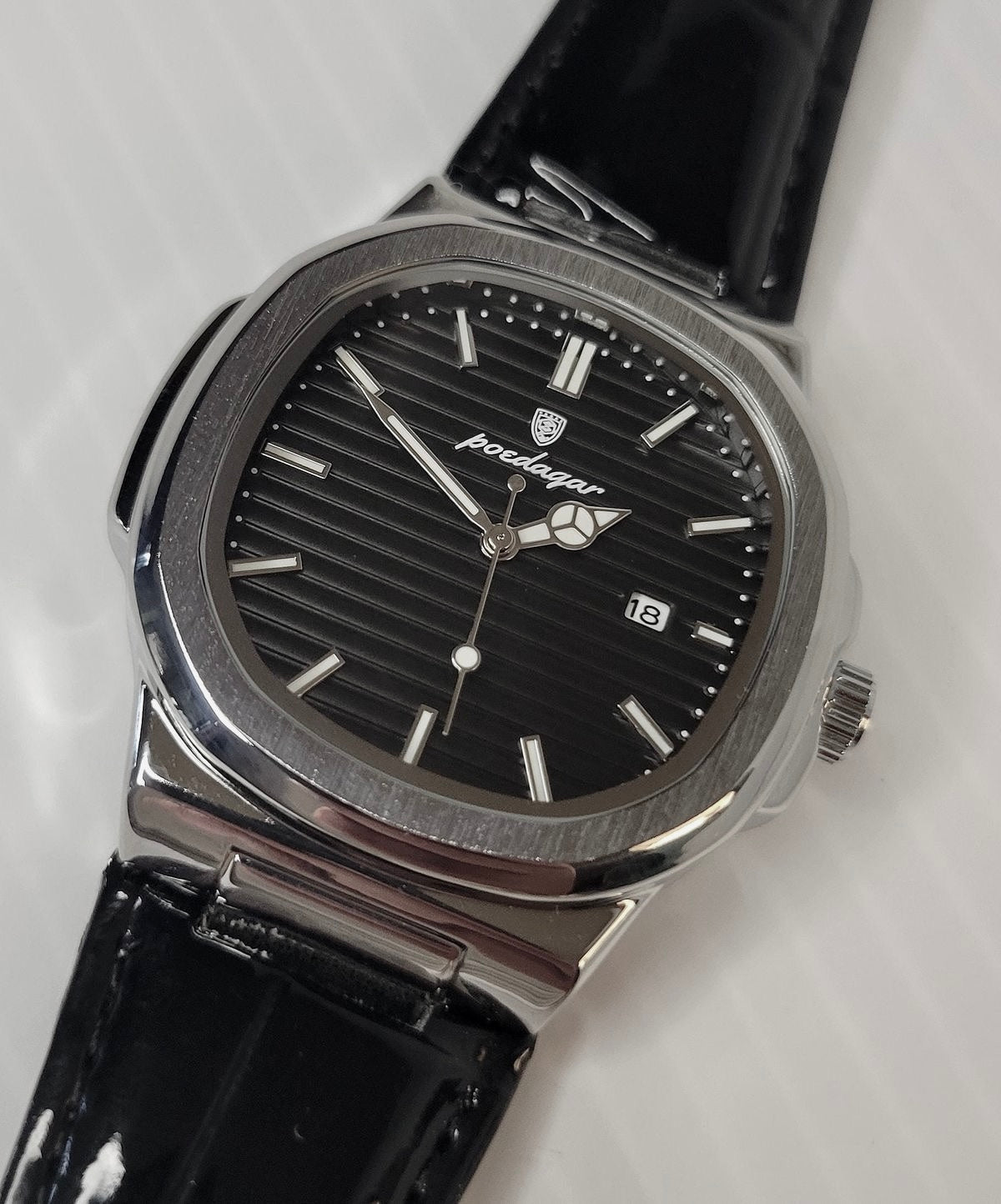 Reloj Poedagar cuero Negro